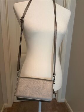 Safekeeper rfid crossbody